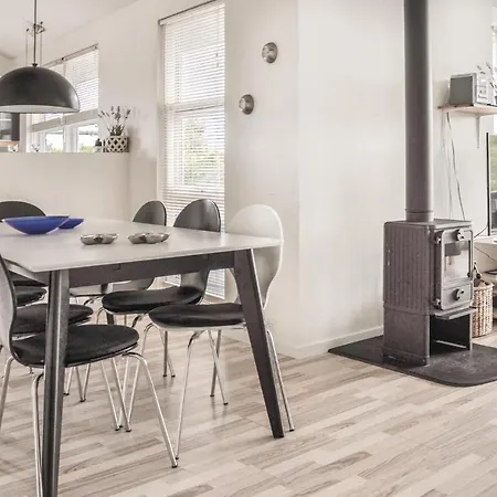 Ferienhaus 3 Bedroom Beautiful In Otterup